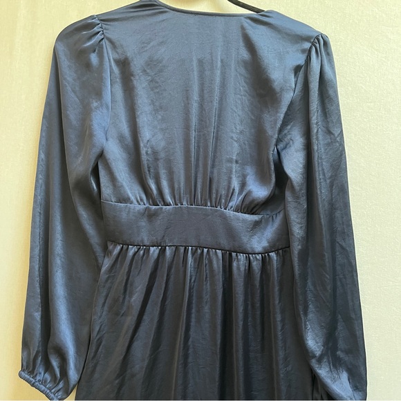 Aritzia Wilfred Navy Satin Button Front Long Sleeve Midi Dress Size S - Picture 3 of 11